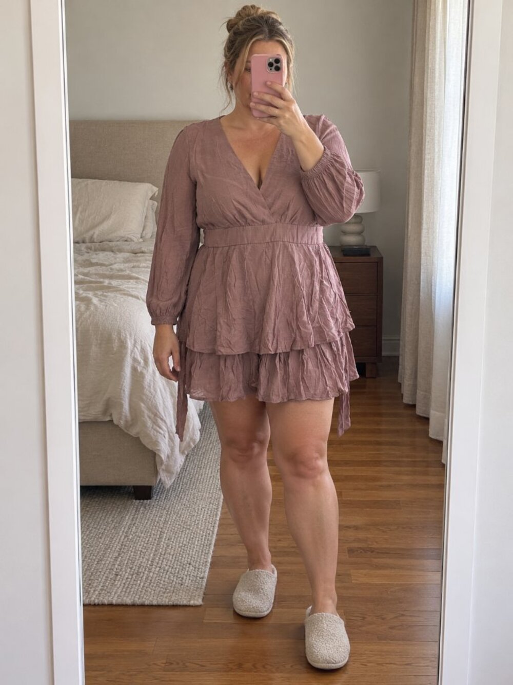 HYFVE Mauve Tiered V-Neck Long Sleeve Tie-Back Mini Dress L